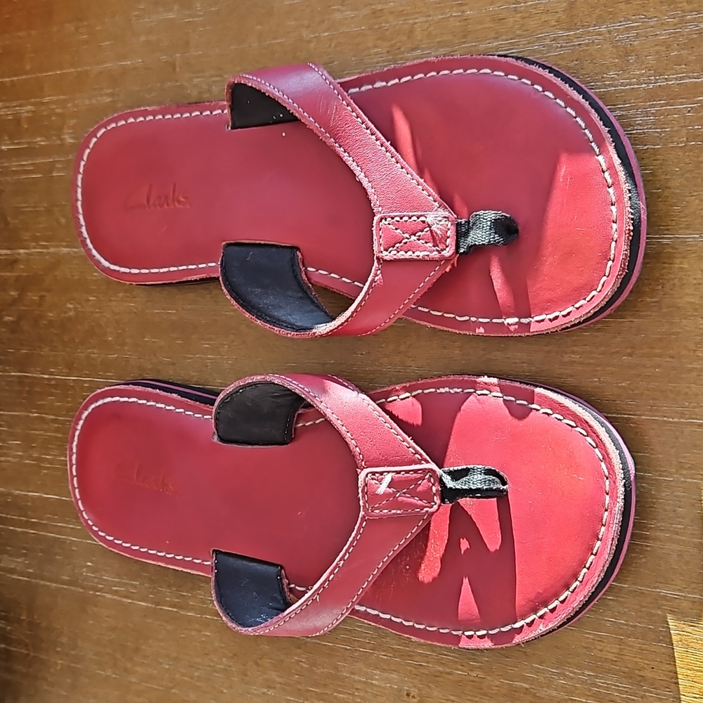 CLARK'S RED SANDALS